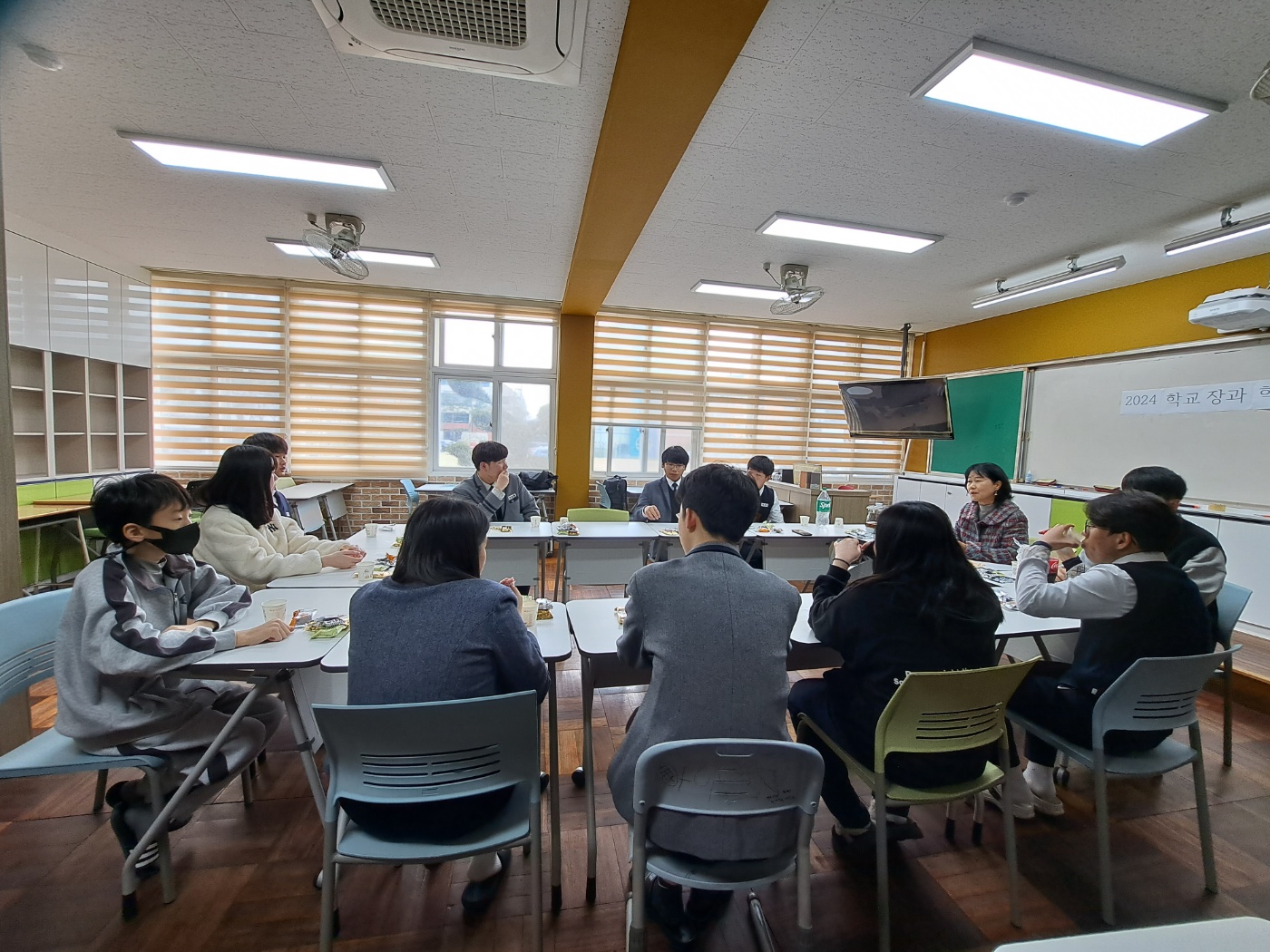 2024 학교장과 학생자치회 간담회1.jpg